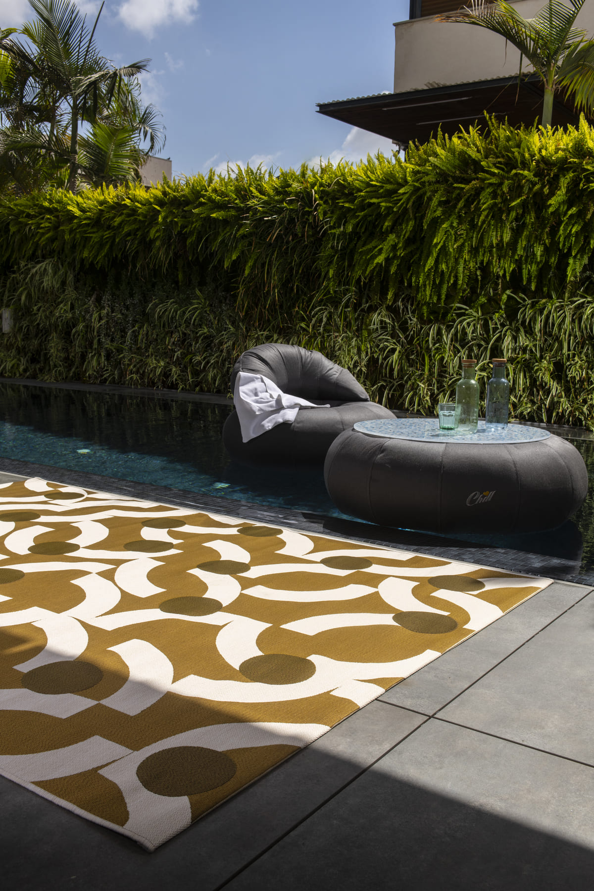 שטיח דומאני אאוטדור BUTO לבן חום