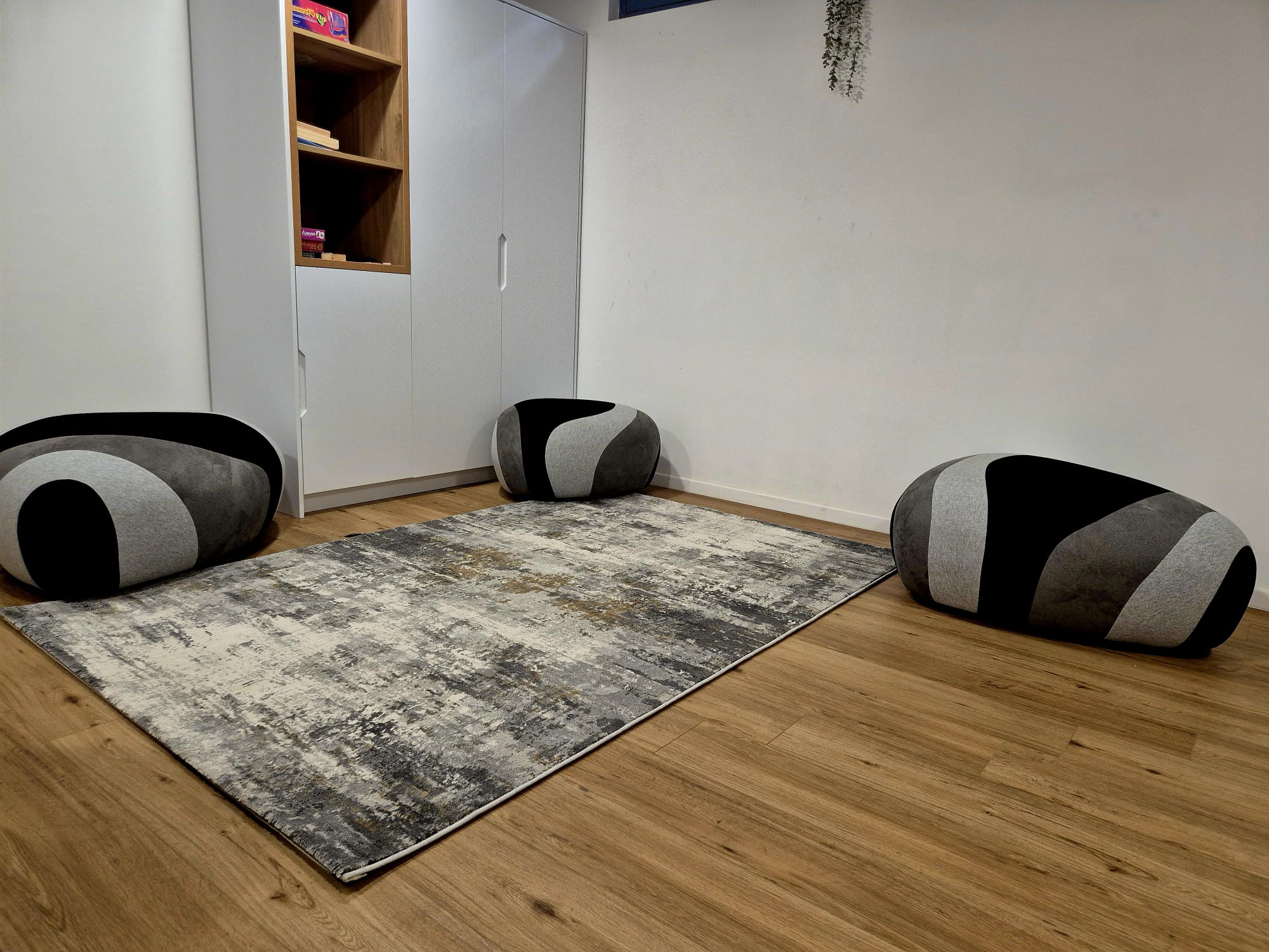 שטיח אפור גאיה B405G - פנימייה בתל אביב